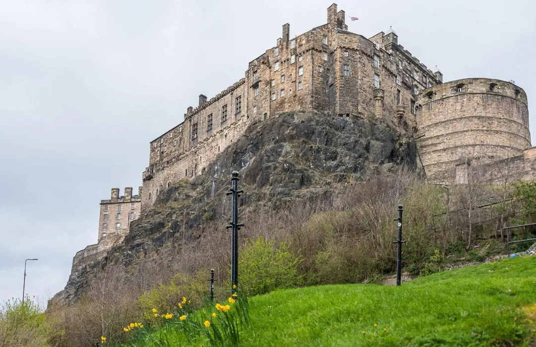 Kings Stables, Grassmarket-1